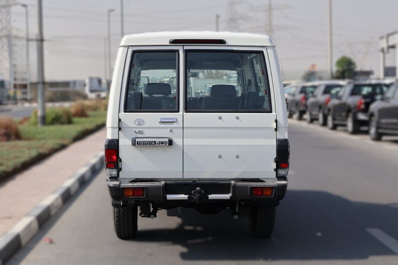 Toyota Land Cruiser 2025 LC78 4.0L  V6 AT