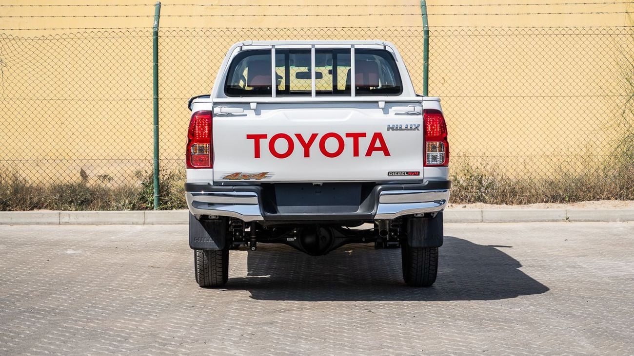 Toyota Hilux TOYOTA HILUX 2.4 MT 4X4 BASIC -2026YM