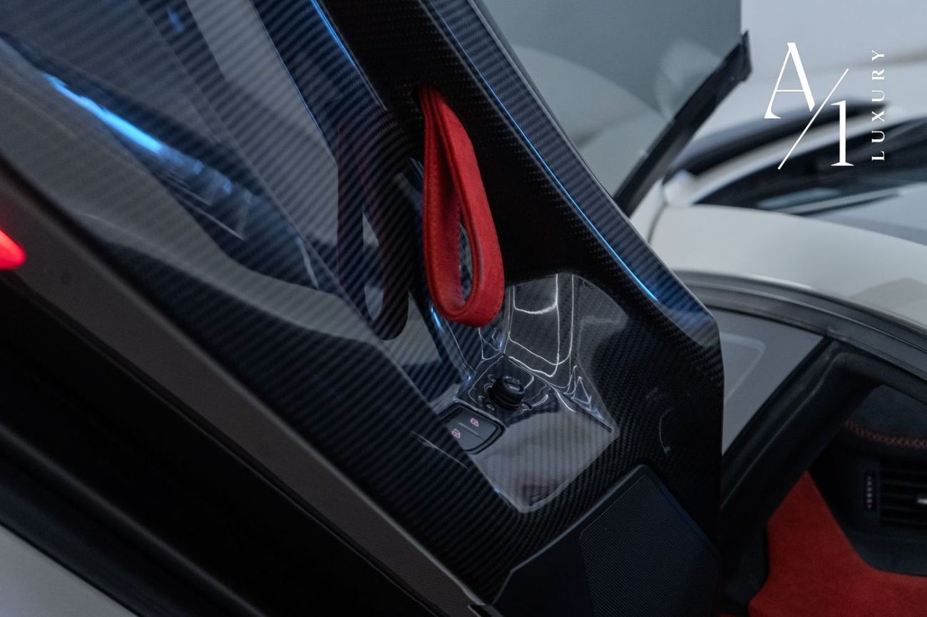 Lamborghini Aventador 6.5L V12 2016 Lamborghini Aventador LP700-4, Full Service History, SVJ Kit, Very Low Kms,