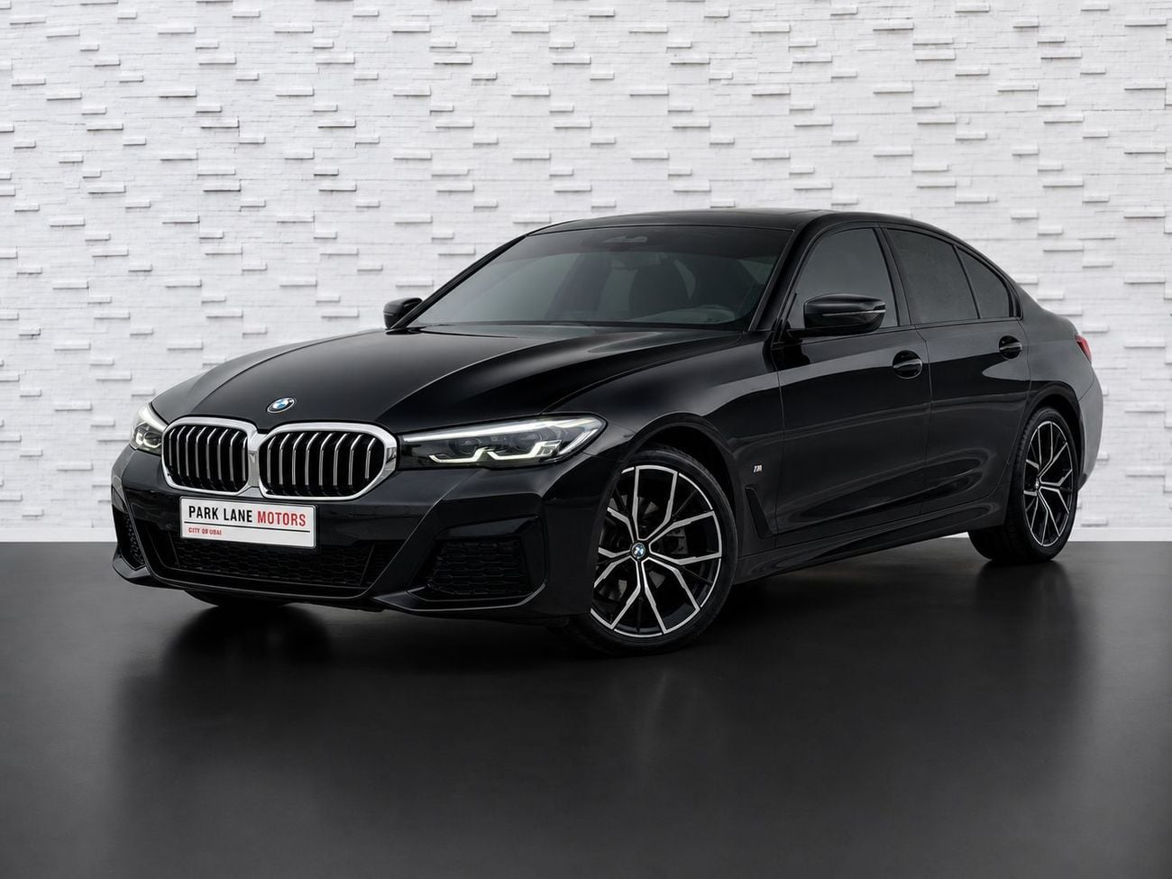 BMW 520i M SPORT — фото 1