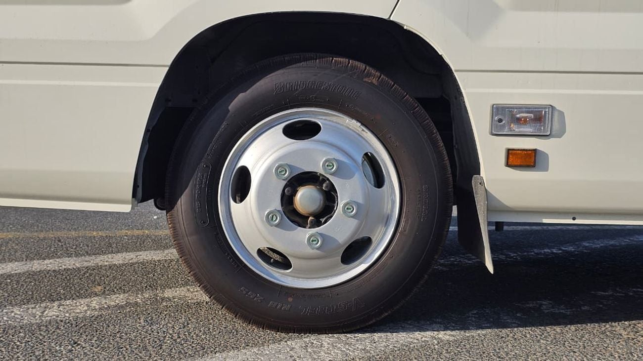 تويوتا كوستر  Toyota Coaster 4.2 DIESEL 23 Seater 2026