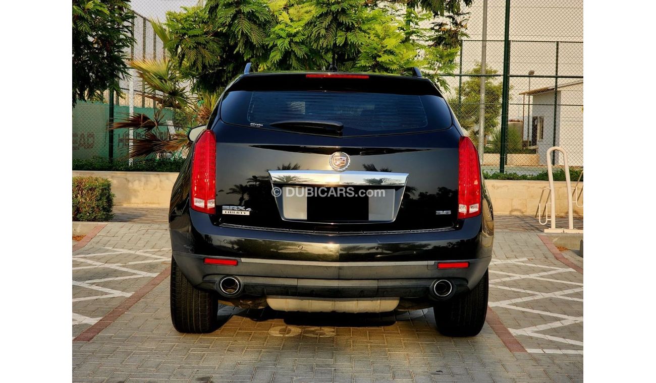 كاديلاك SRX لاكجري