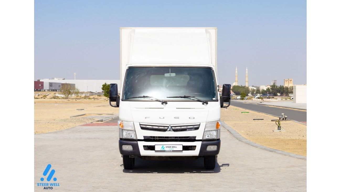 ميتسوبيشي فوسو كانتير 2022 Closed Box with Tail Lift - Short Chassis - Diesel MT - Low Mileage - GCC