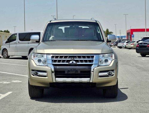 Mitsubishi Pajero /GLS 3.5/ 4WD/ DVD CAMERA/ LOW MILEAGE/861 MONTHLY/LOT#700148