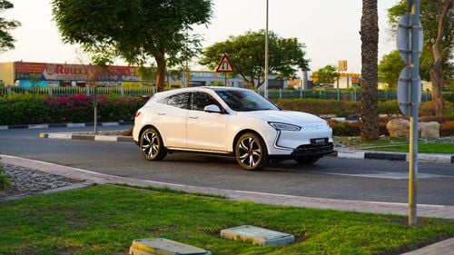 Seres 5 4WD Premium 2024 Brand New Seres 5 Premium 4WD / 80 kWh / 485 Km / 785 Hp / Gcc Specs / Dealer Warra