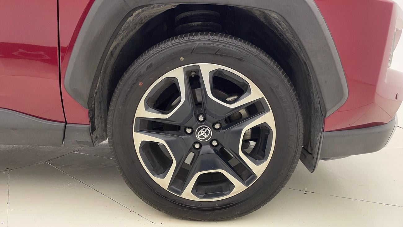 تويوتا راف ٤ ADVENTURE 2.5 | بدون دفعة مقدمة | اختبار القيادة في المنزل