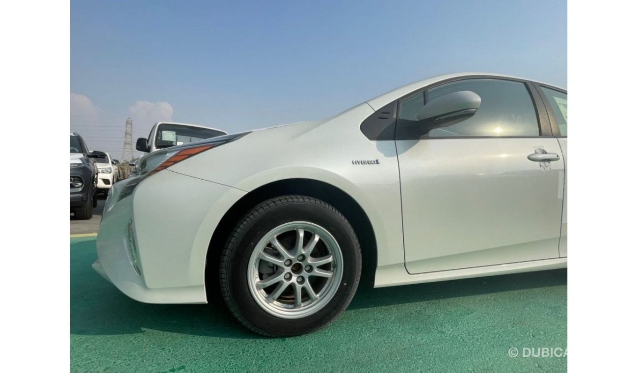 تويوتا برياس ايكو 2017 Toyota Prius Eco (XW50), 5dr Hatchback, 1.8L 4cyl Hybrid, Automatic, Front Wheel Drive