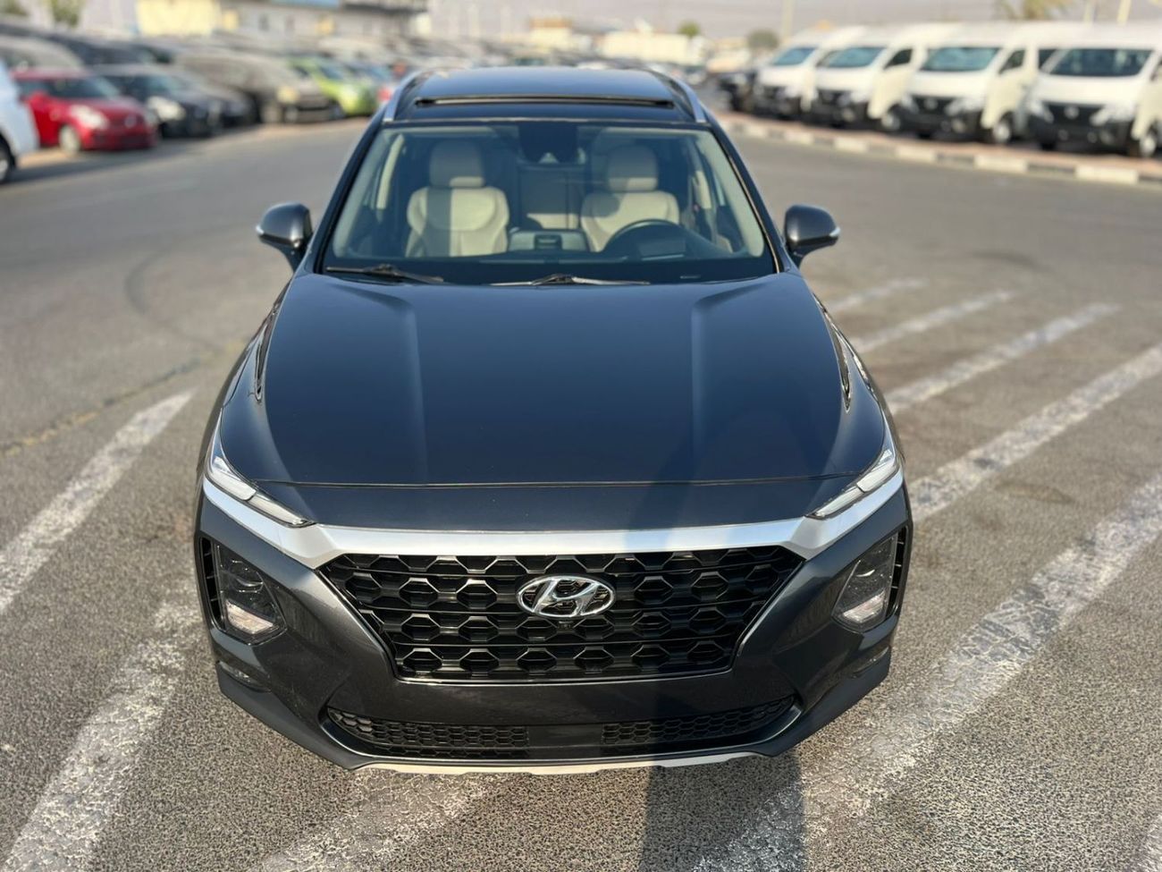 Hyundai Santa Fe 2020 Hyundai Santa Fe- Limited - 2.4L V4 - Full Option Panoramic View - Push Start - Leather and Ele