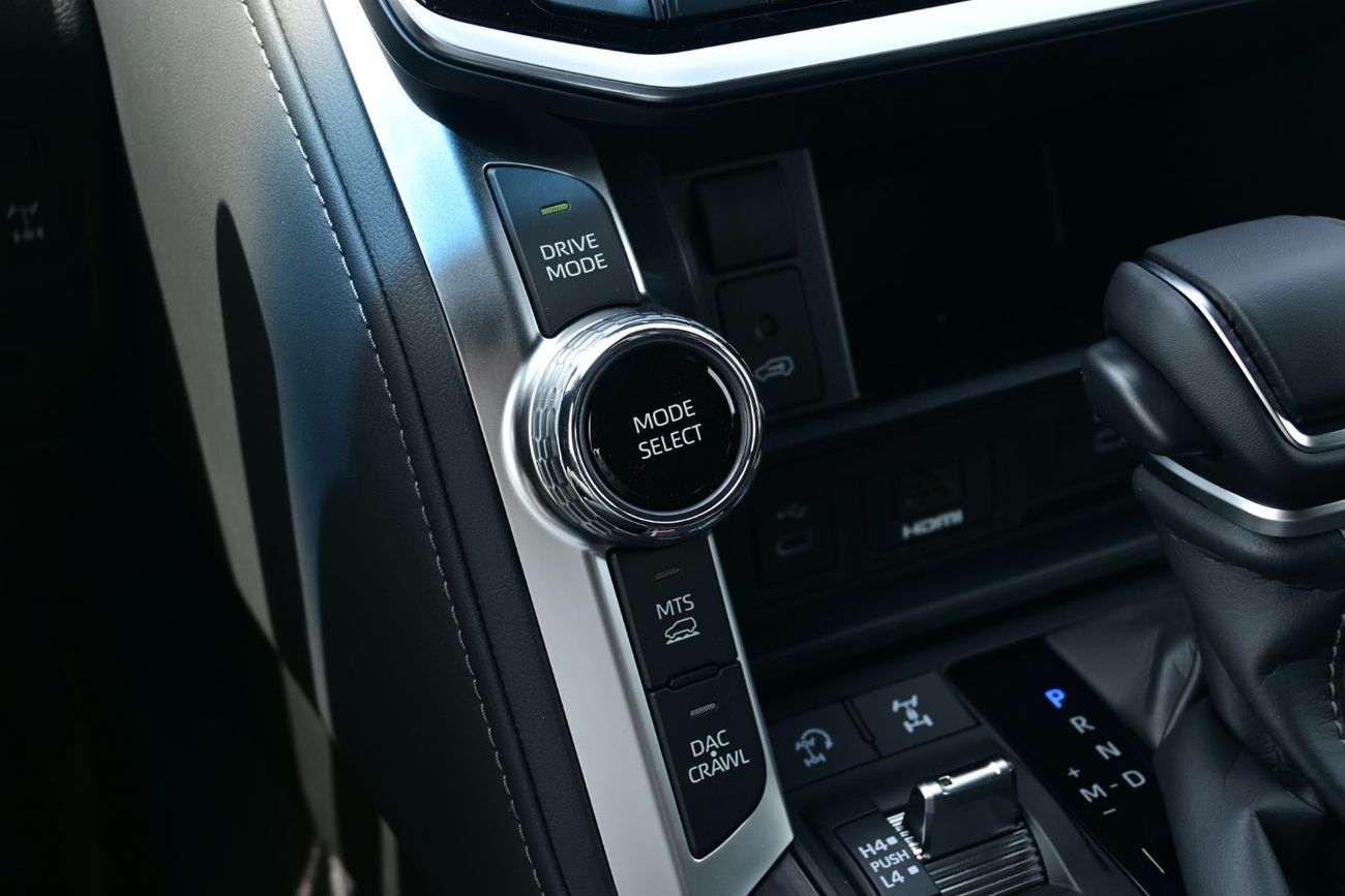 Toyota Land Cruiser GXR4 3.3L Toyota Land Cruiser GX-R 3.3L TwinTurbo V6 Diesel, 4WD