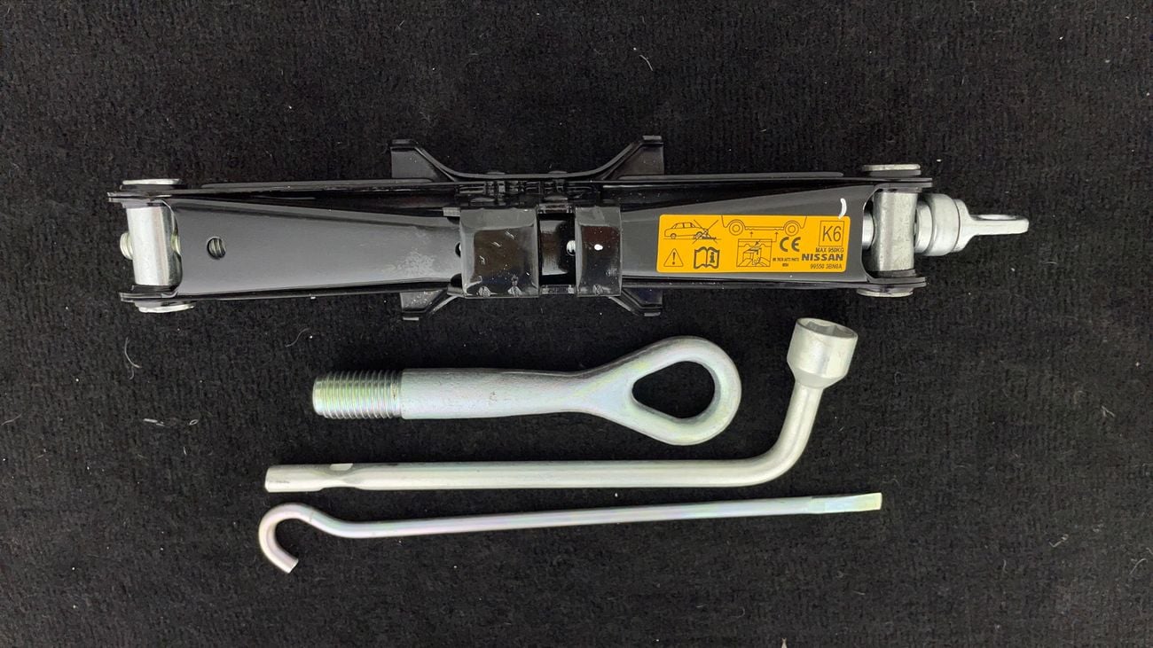 نيسان صني S 1.5 | بدون دفعة مقدمة | اختبار قيادة مجاني للمنزل