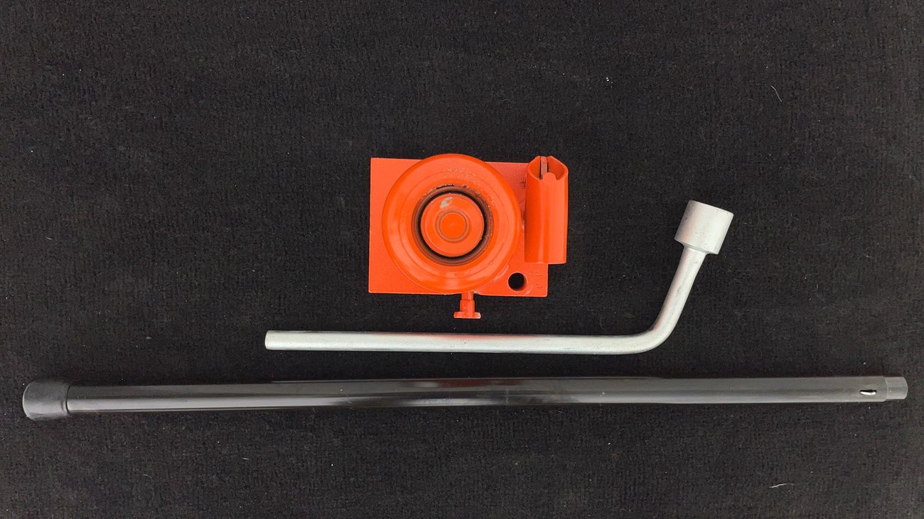 ميتسوبيشي باجيرو GLS LOW LINE 3.5 | بدون دفعة مقدمة | اختبار قيادة مجاني للمنزل