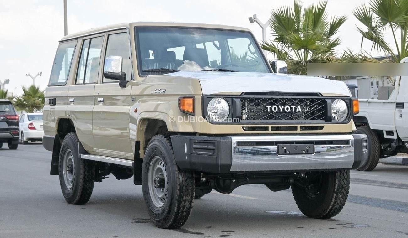 Toyota Land Cruiser 70 LC76 Hardtop 4.0L Petrol V6 5Doors, M/T 2025