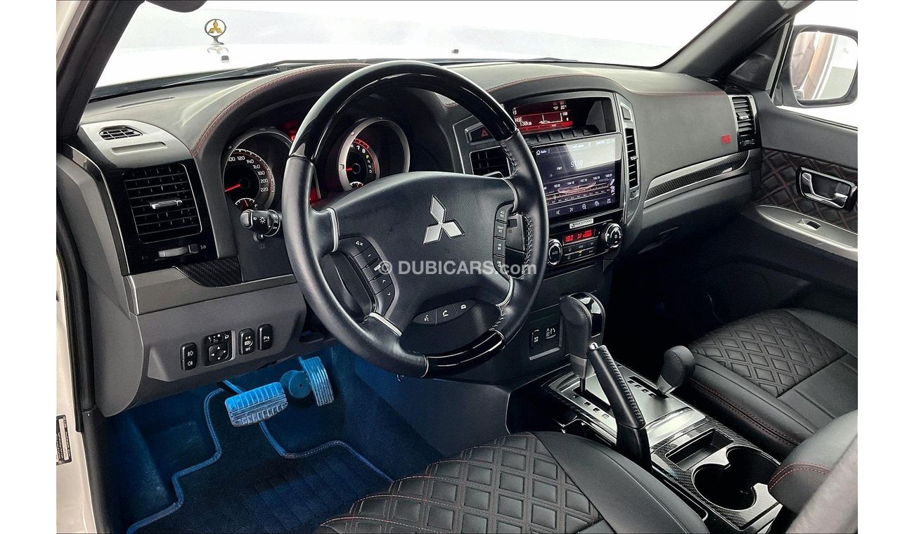 ميتسوبيشي باجيرو Signature Edition