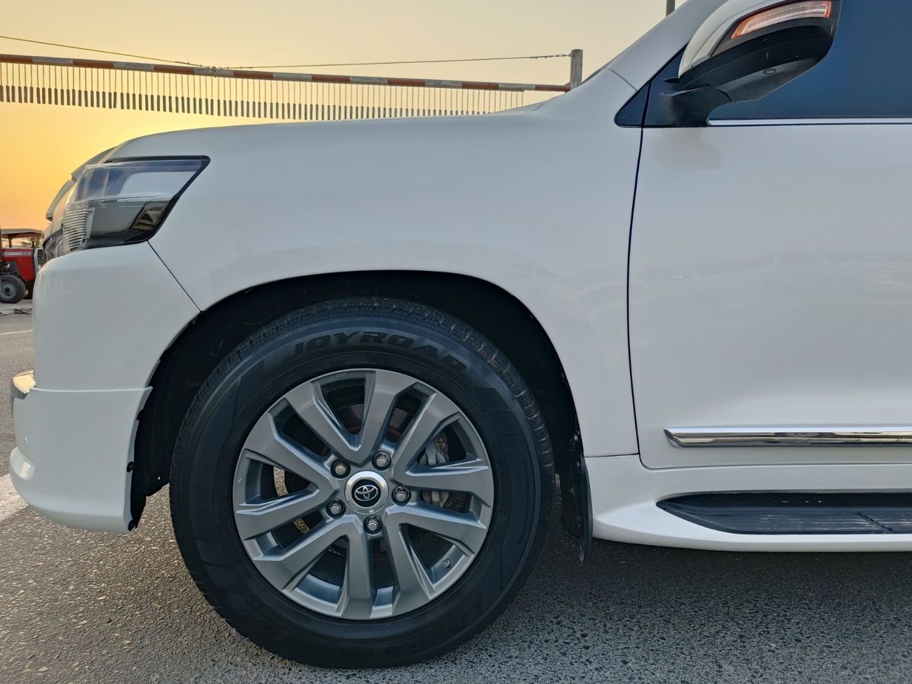 تويوتا لاند كروزر / VXR 5.7/ ORG SHP/ HYUDRAULIC/ LOT#58646