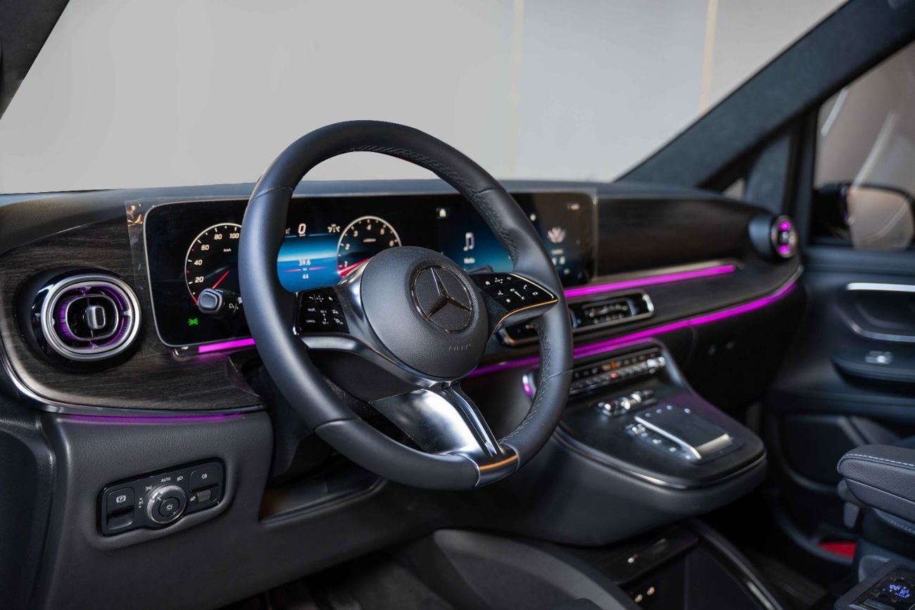 مرسيدس بنز V 300 Built by Barugzai | Agency Warranty | VIP Interior