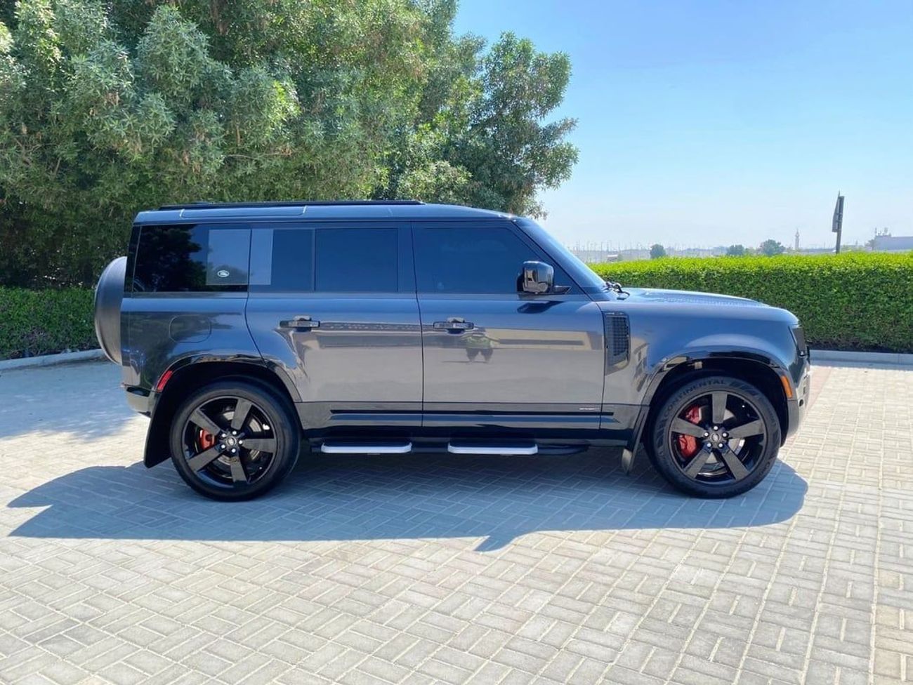 Land Rover Defender 110 X P400 3.0L Land Rover Defender X - 2022 - Grey/Black