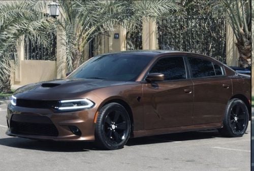 دودج تشارجر Unleash pure muscle with this Dodge Charger 2017, upgraded with an SRT body kit for an aggressive, h