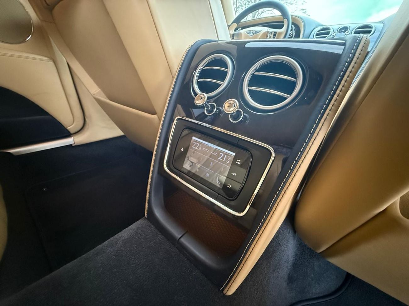 بنتلي فلاينج سبور Bentley Flying Spur W12 Speed 2014 - GCC Specs - Impeccable Condition Original Paint Service History