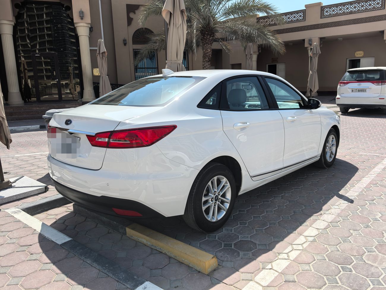 Ford Escort 1.5 mid option