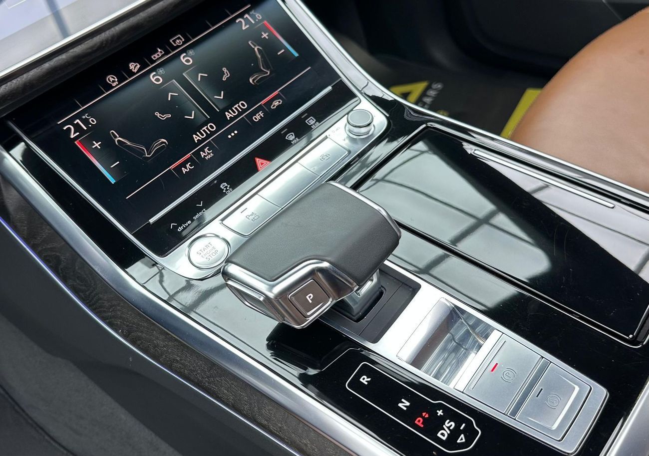 Audi Q8 55 TFSI quattro S-Line 3.0L (340 HP) 2020 Audi Q8 S-Line 55TFSI Quattro, Warranty, 2027 Audi Service