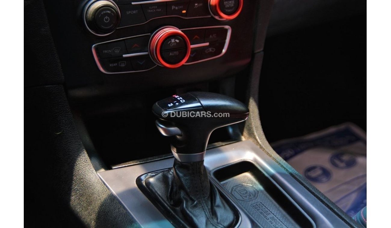 Dodge Charger SXT Plus CHARGER