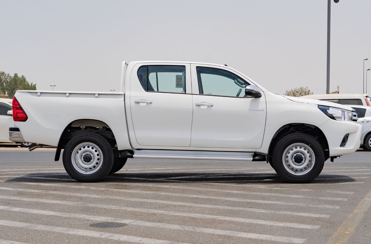 تويوتا هيلوكس 2025 Toyota Hilux DLX 2.7L AT Petrol (White)