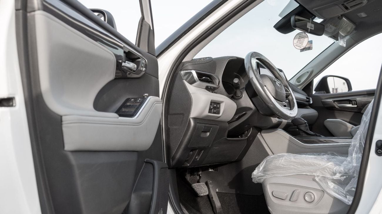 Toyota Highlander 2026 Toyota Highlander Limited 2.5L AT Hybrid (White-Grey)