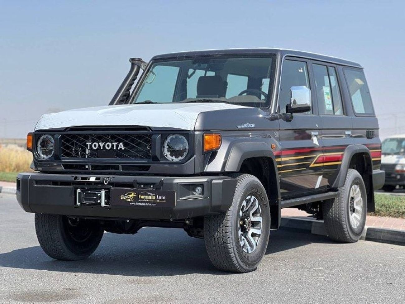 تويوتا لاند كروزر 70 LC76 2.8L TURBO DSL A/T // 2025 // FULL OPTION WITH RADAR , DIFF LOCK , DVD & BACK CAMERA // SPECIAL