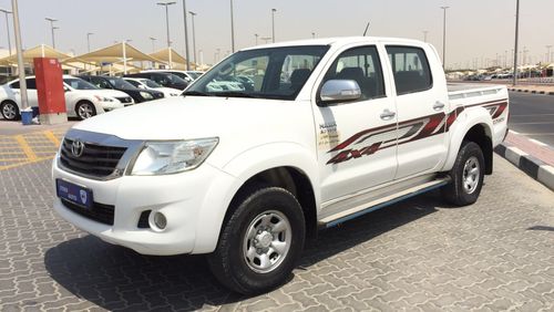 Toyota Hilux 4X4 DOUBLE CABIN FULL OPTION