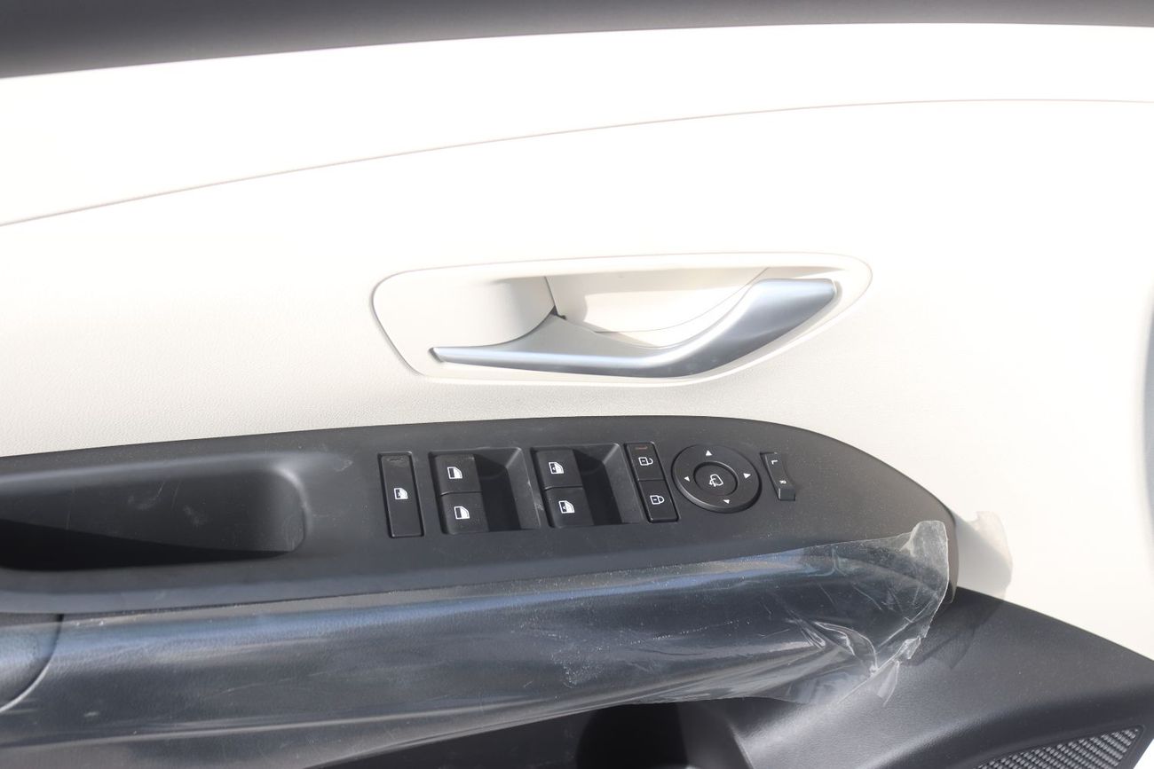 Hyundai Tucson 2.0L , Seat Heating - Cooling, Panoramic Roof, Push Start, Full Option Model 2025