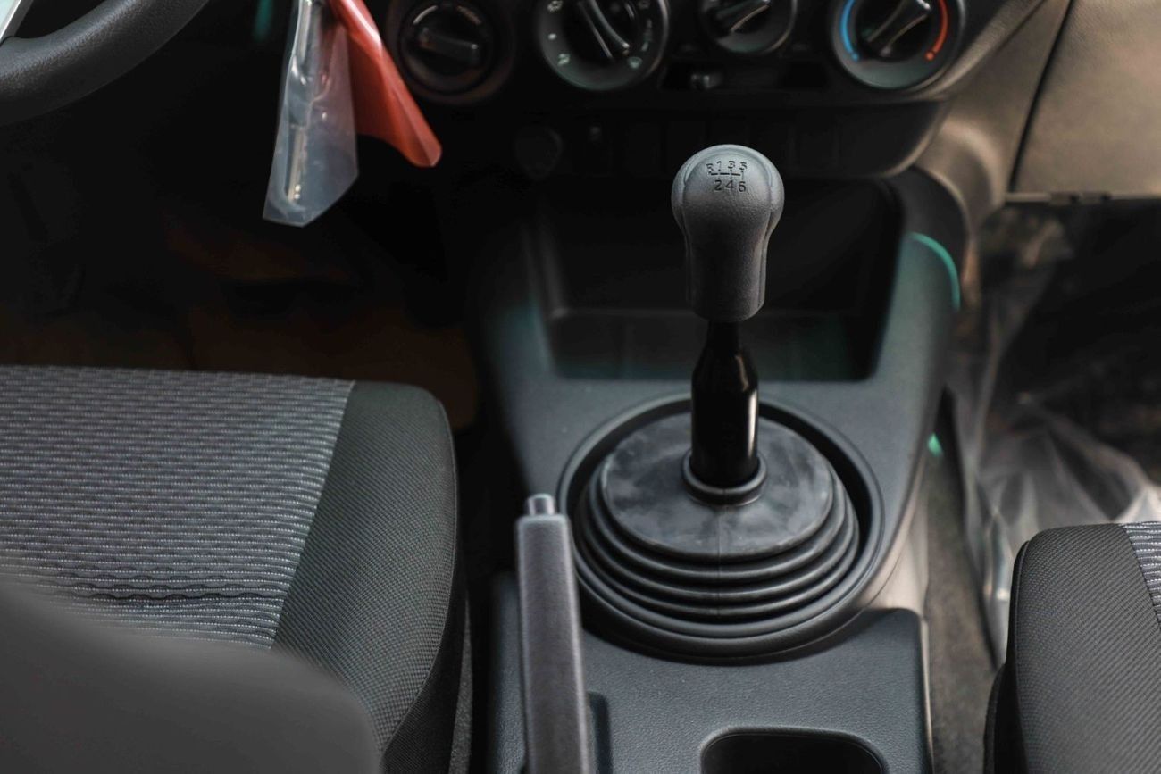 Toyota Hilux 2025 TOYOTA HILUX LOW 2.4 - GREY METTALIC inside BLACK | Export Only