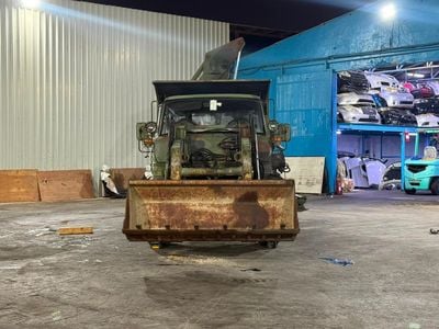 مرسيدس بنز Unimog MILITARY LOADER (NON GCC)