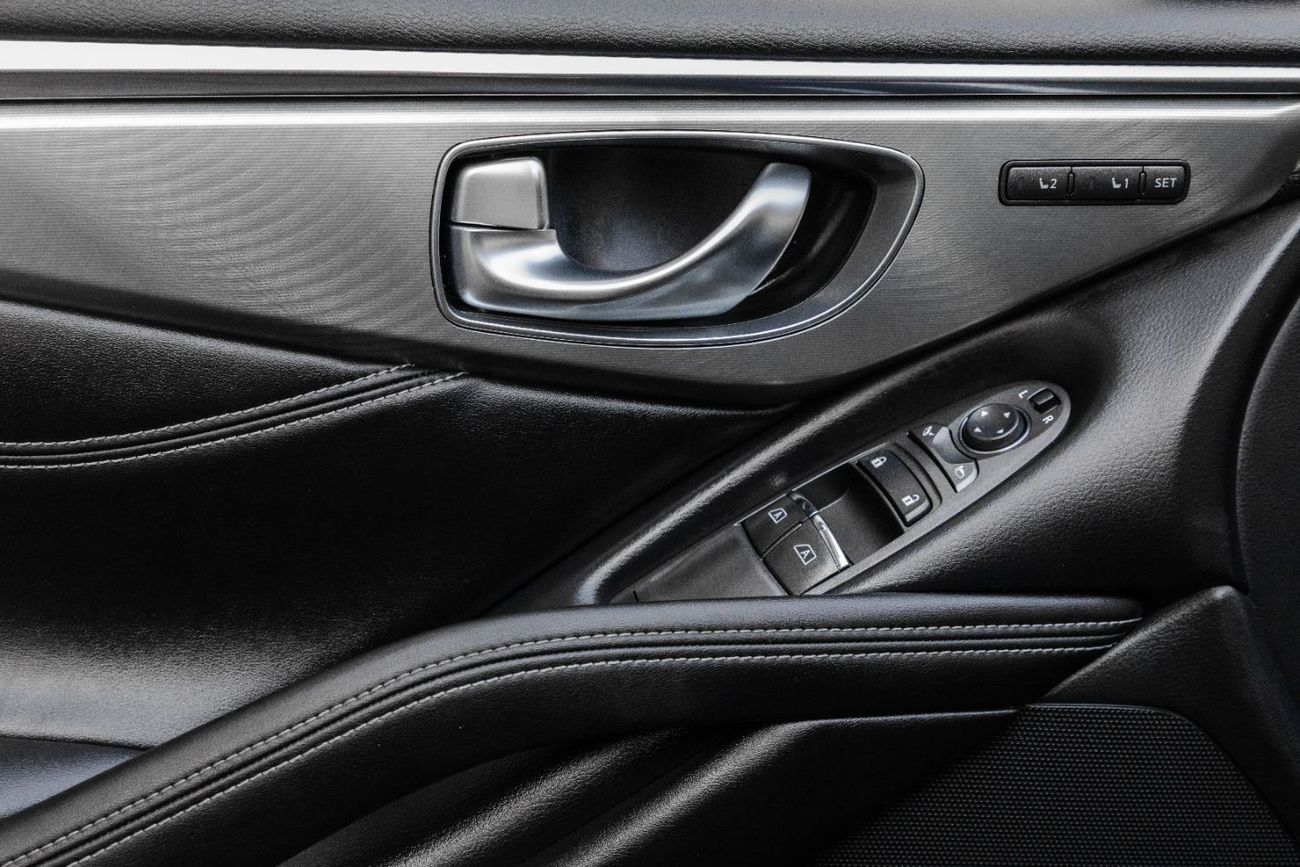 Infiniti Q60 Sensory Coupe | 2,742 P.M  | 0% Downpayment | Low Mileage