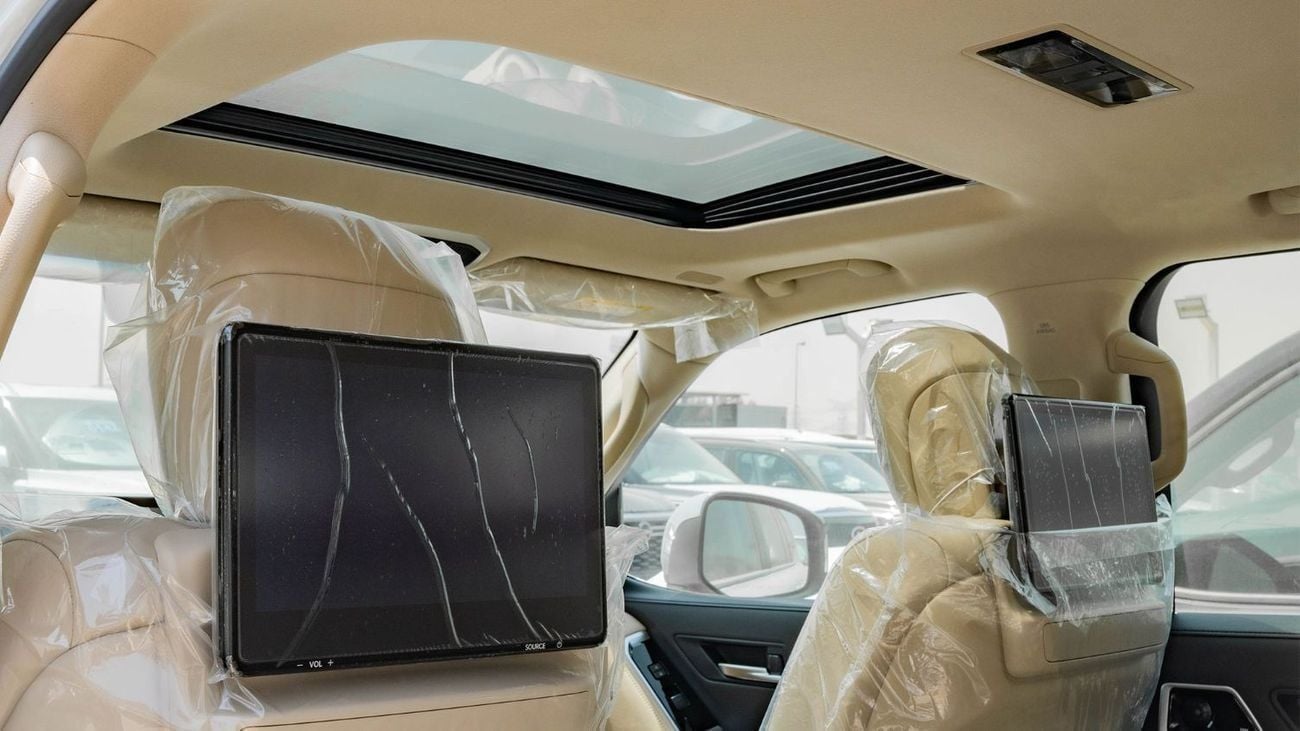 تويوتا لاند كروزر 2025 Toyota Land Cruiser 300 VXR 3.5L AT Petrol Twin Turbo (White-Beige)