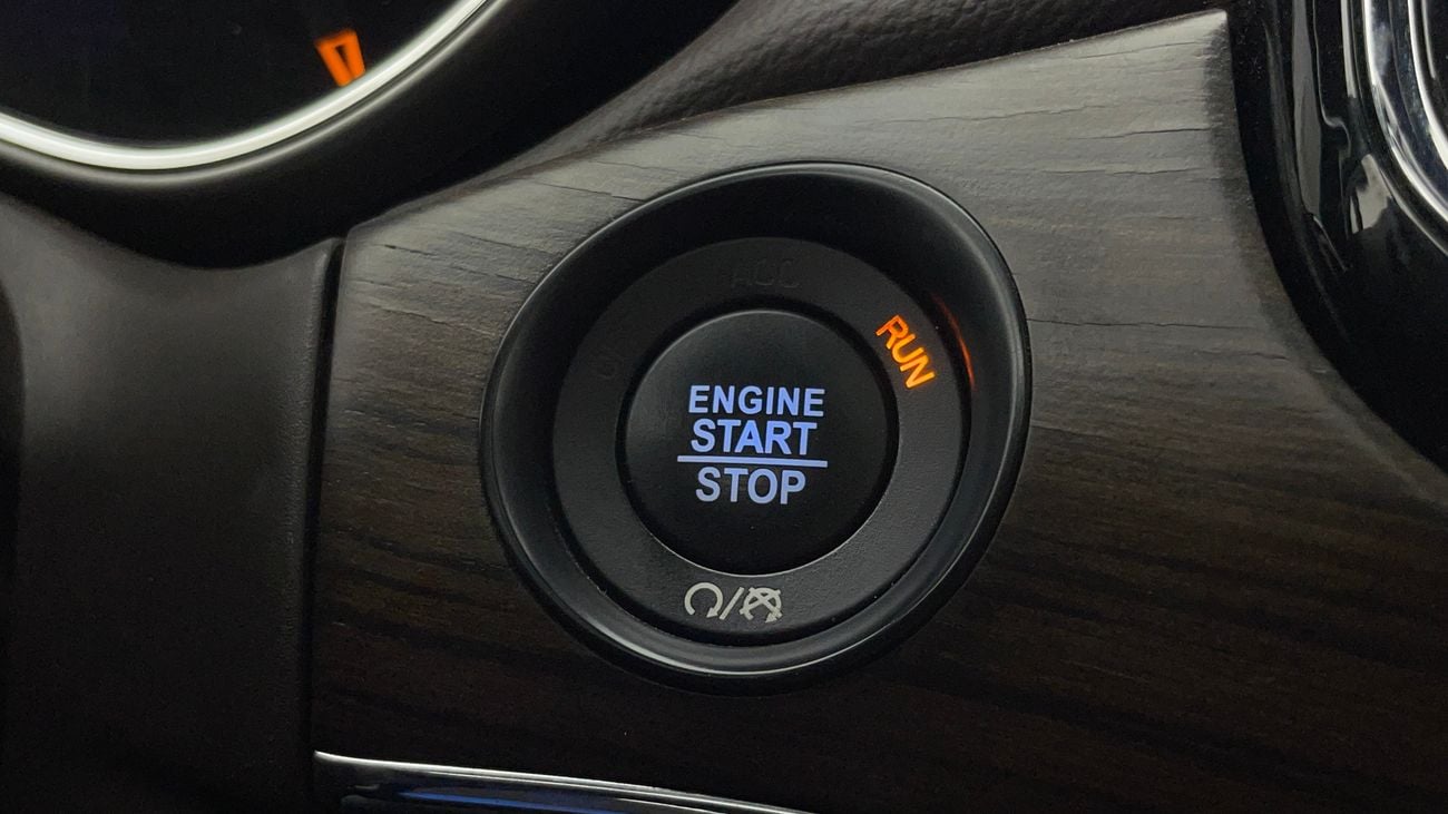 جيب جراند شيروكي OVERLAND 5.7 | بدون دفعة مقدمة | اختبار القيادة في المنزل