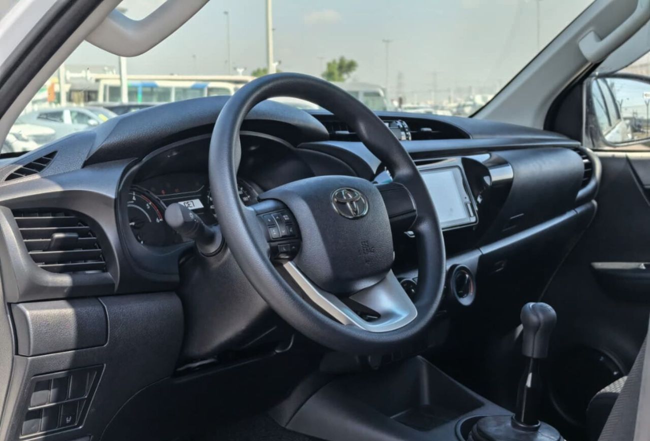 Toyota Hilux TOYOTA HILUX 2.4L DIESEL 4WD MANUAL 2026 WHITE INSIDE BLACK