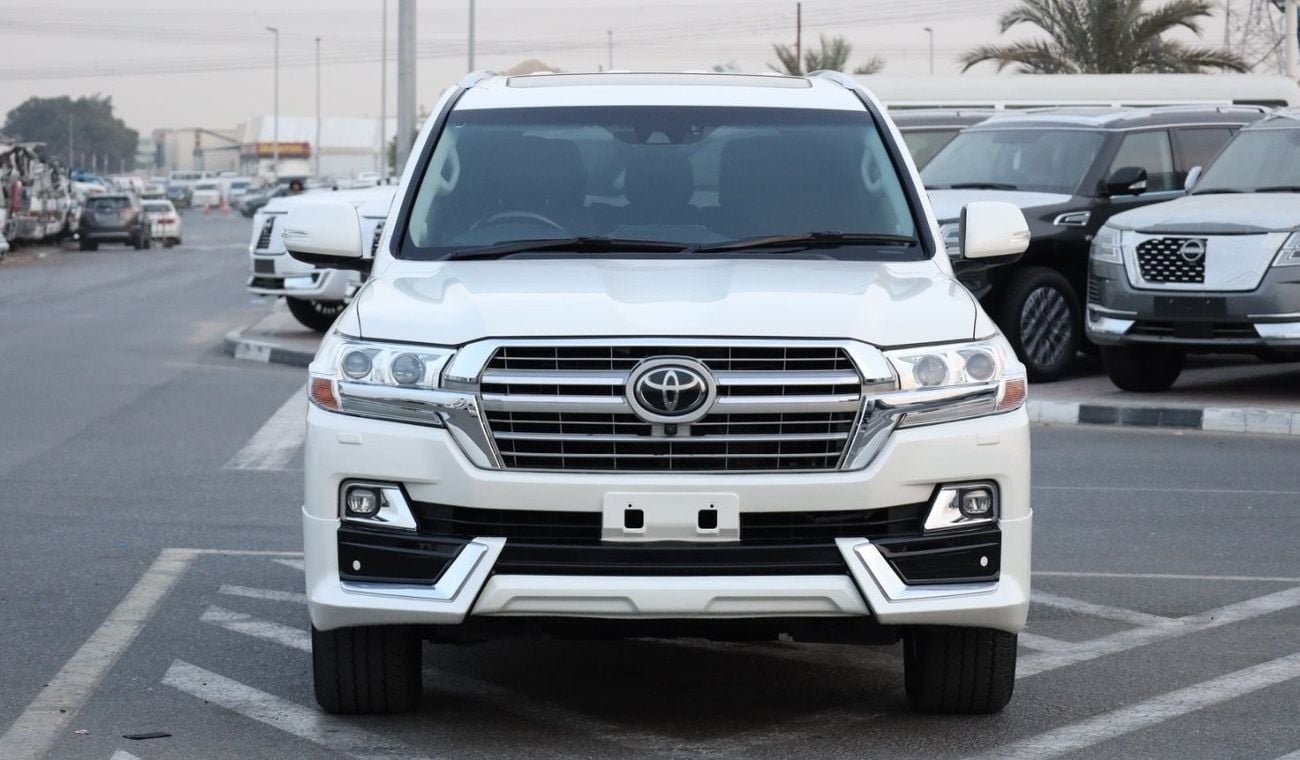 تويوتا لاند كروزر Sahara 2020 RHD Diesel V8 Full Option Top Of The Range