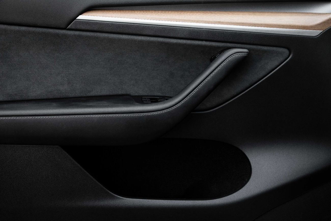 تسلا موديل Y Long Range | 2,350 P.M  | 0% Downpayment | Agency Warranty | Low KM!