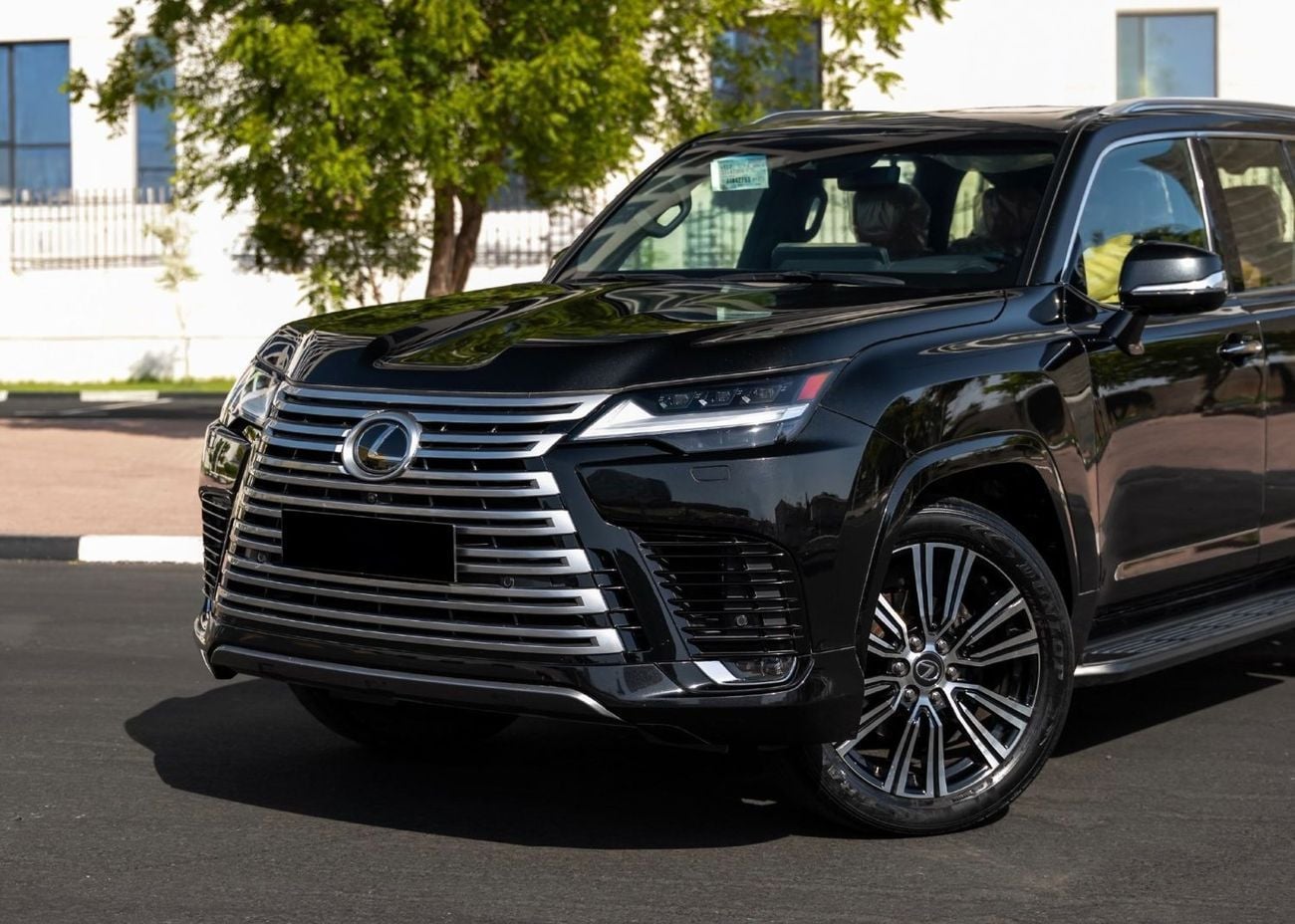 لكزس LX 600 SIGNATURE with Mark Levinson / Black in Tan / 22inch Rims