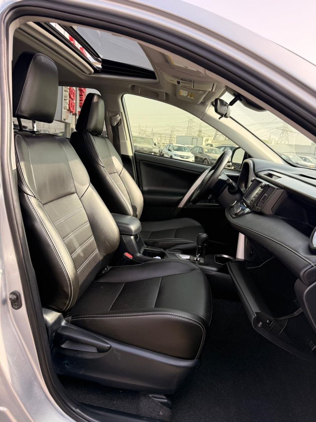 تويوتا راف ٤ VXR XLE 2.5L