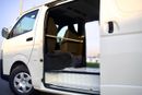 Toyota Hiace DLS - STD ROOF