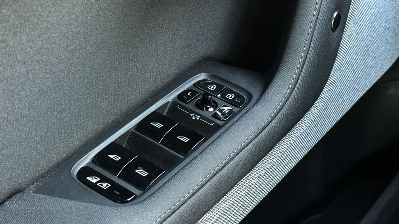 Polestar 2 2 Standard Range Single Motor 2023 Agency Warranty Full Electric GCC