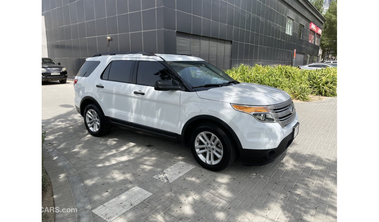 Ford Explorer Std