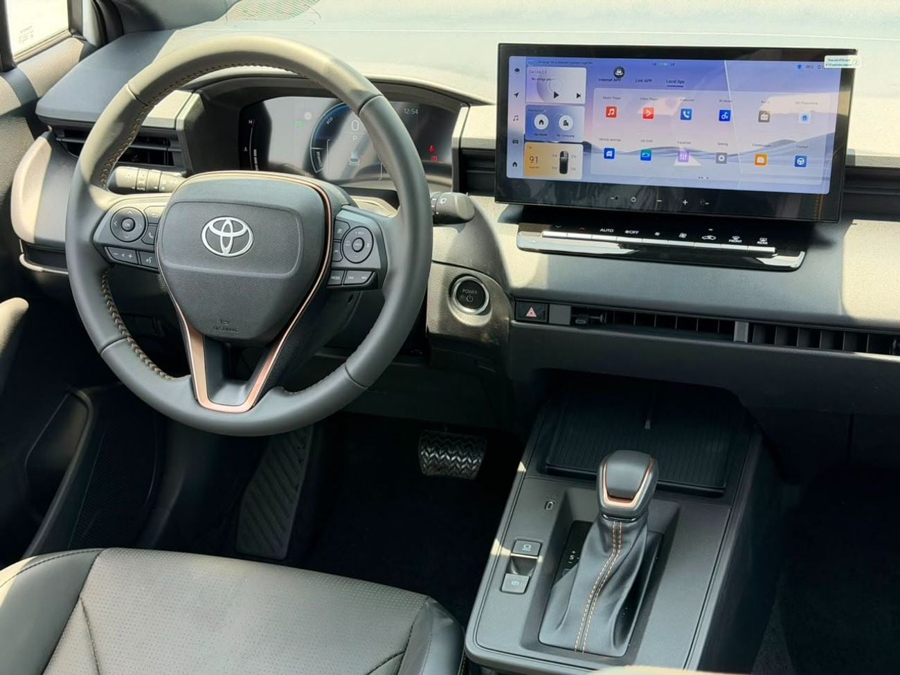 تويوتا كورولا كروس GLI 2.0L HEV 2025 Electric Seat 2025 Export Price @ 78,500 AED