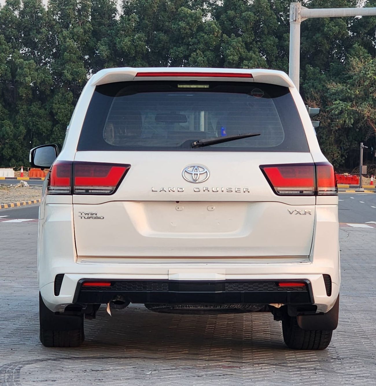 Toyota Land Cruiser VXR 5.7L 4WD UPGRADE 2024