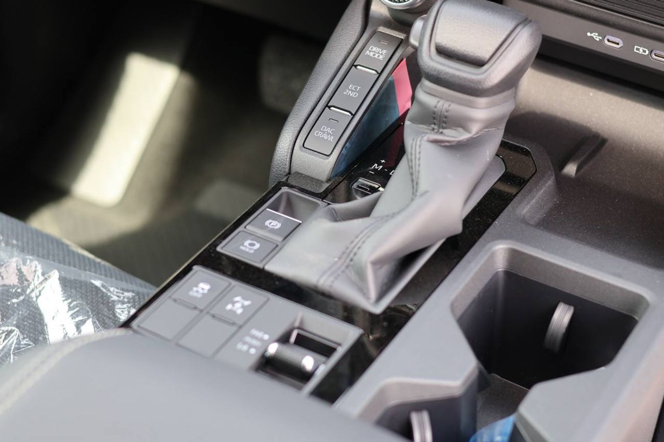 Toyota Prado 2.4L TURBO PTR A/T // 2025 // MID OPTION WITH COOL BOX , SUNROOF , CRUISE CONTROL // SPECIAL OFFER /