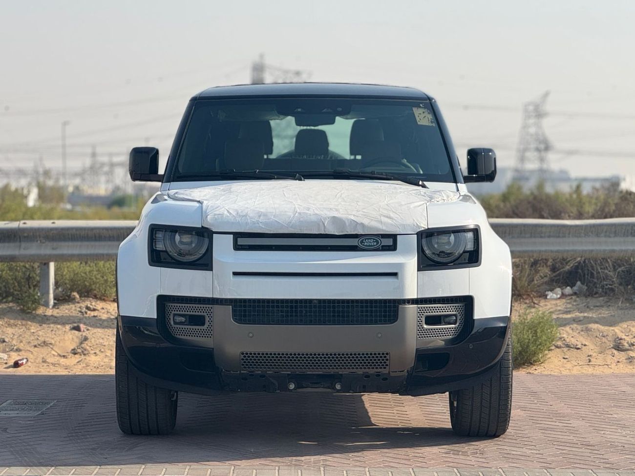 Land Rover Defender P400 90 SE 3.0L (5 Seater)