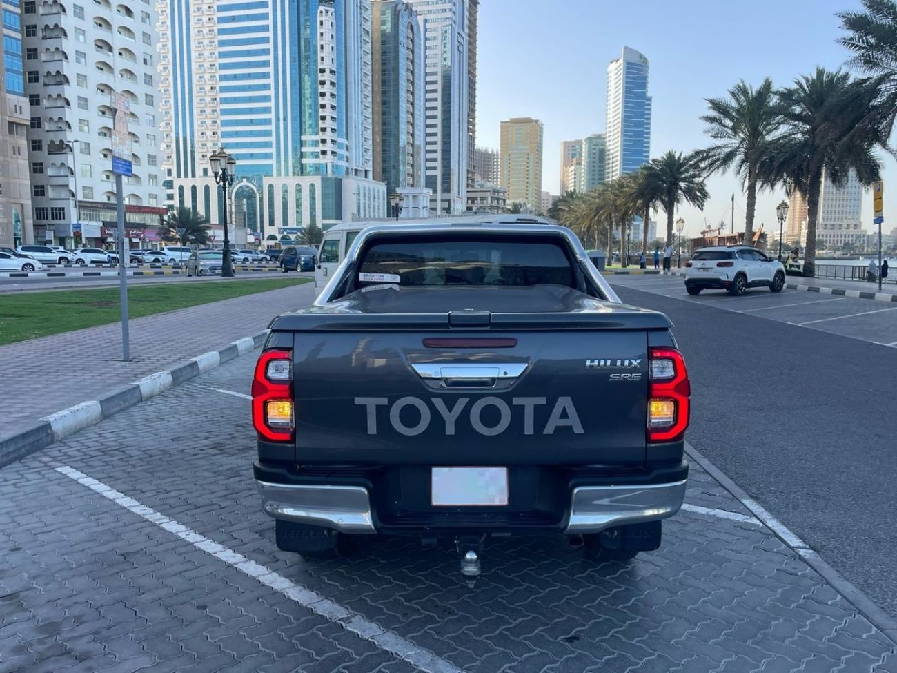 Toyota Hilux DIESEL 2.8 LITER ,RIGHT HAND DRIVE