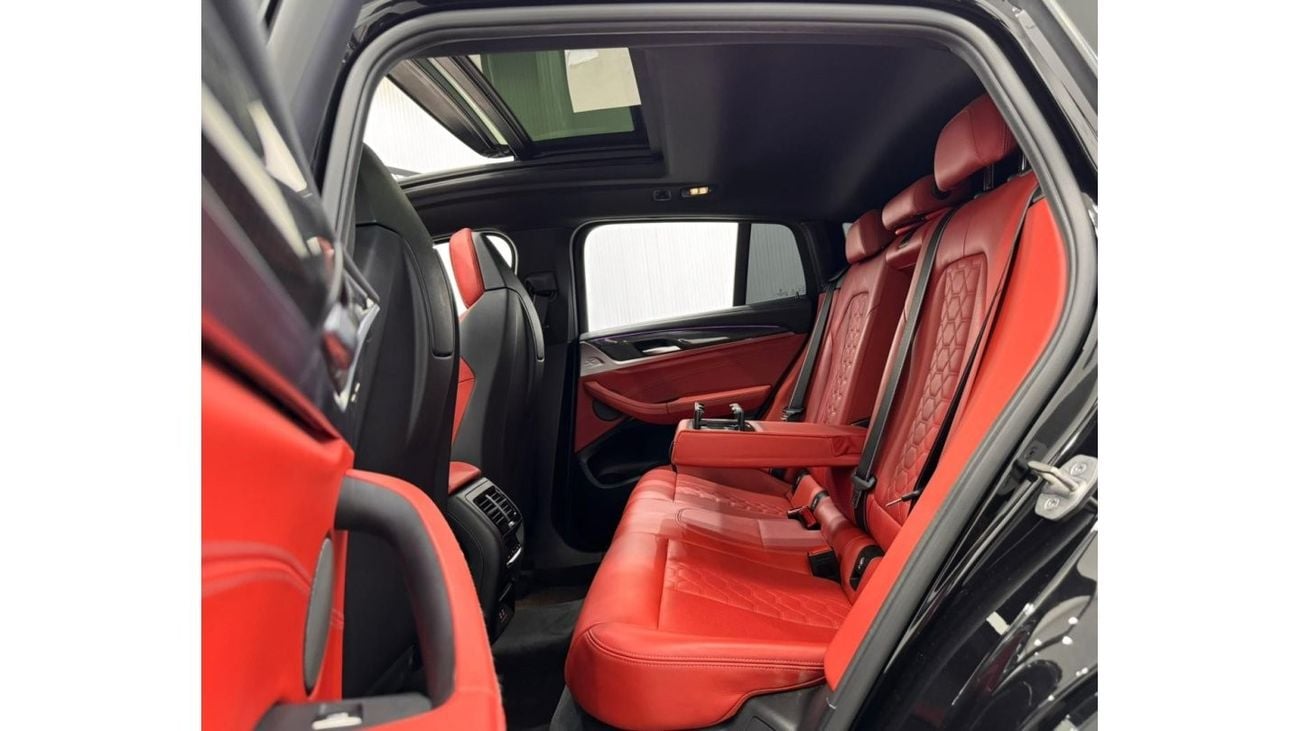 بي أم دبليو X4M 2022 BMW X4M Competition, March 2027 BMW Warranty + Service Pack, Full Options, Low Kms, GCC