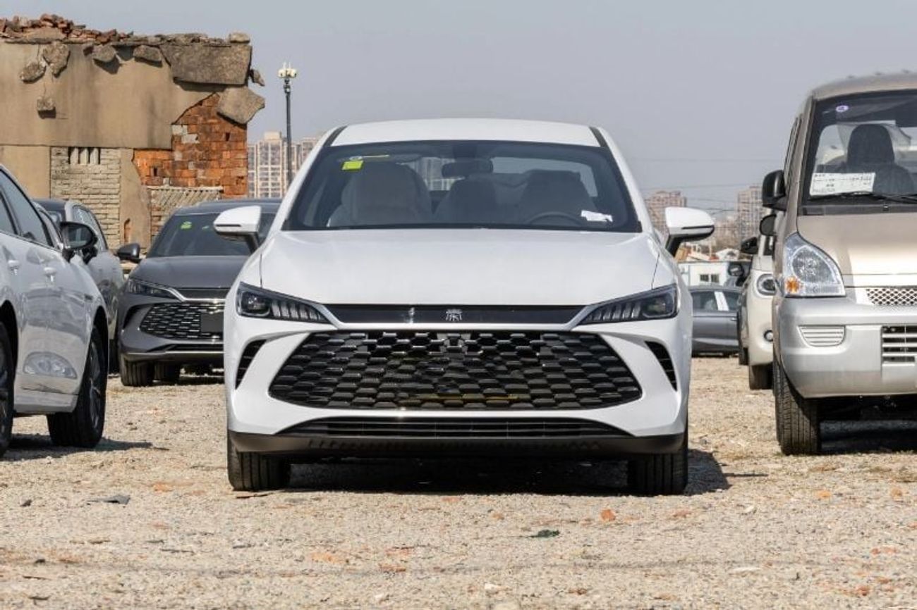 بي واي دي كين بلاس BYD QIN PLUS Intelligent Driving Edition DM-i 55KM Leading Edition